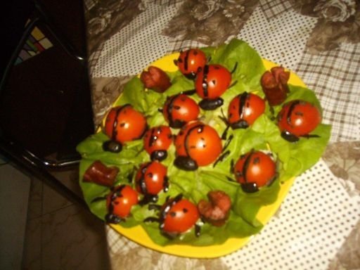 NASTRUSNICELE BUBURUZE