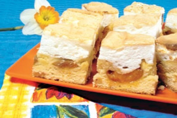 Prajitura cu caise si bezea