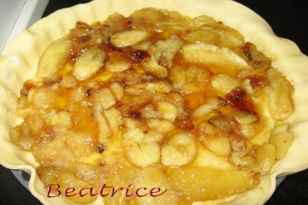 Tarta cu banane caramelizate