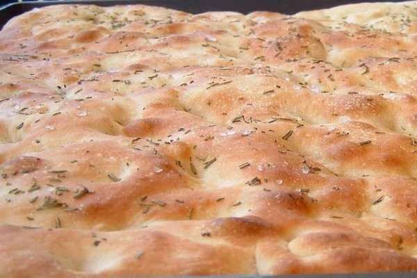 Focaccia cu rozmarin