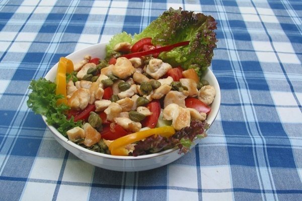 Salata de pui cu ciuperci