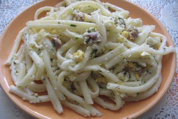 Macaroane cu brinza si marar