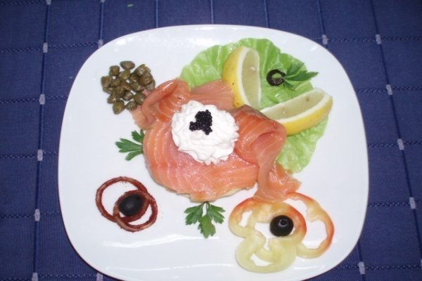 SOMON AFUMAT CU CREMA DE BRANZA