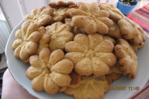 BISCUITI CU UNT DE ARAHIDE