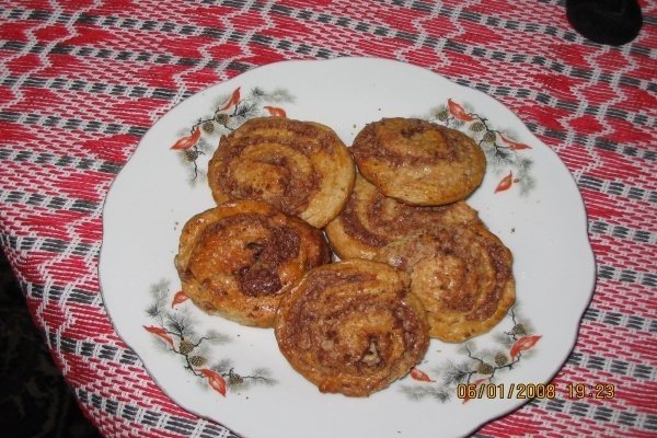 Prajiturele din aluat fraged cu scortisoara