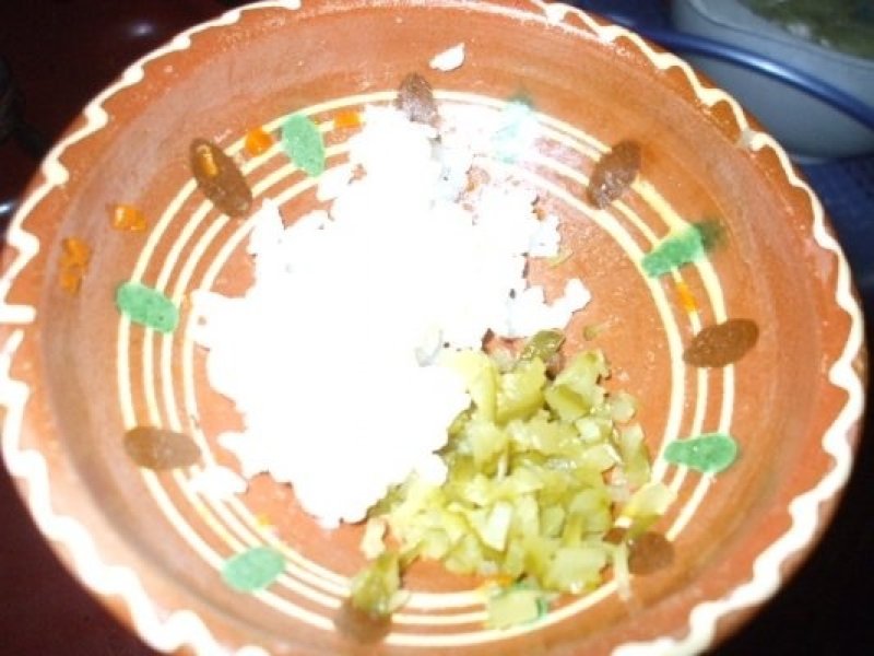 Salata de orez cu castraveti in otet