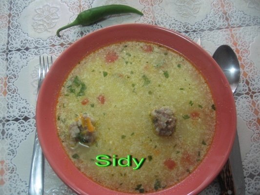 Ciorba de perisoare cu zarzavat nou