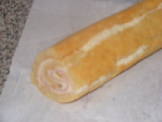 Rulada aperitiv cu branza