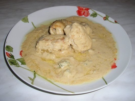 Rulouri de pui cu gorgonzola