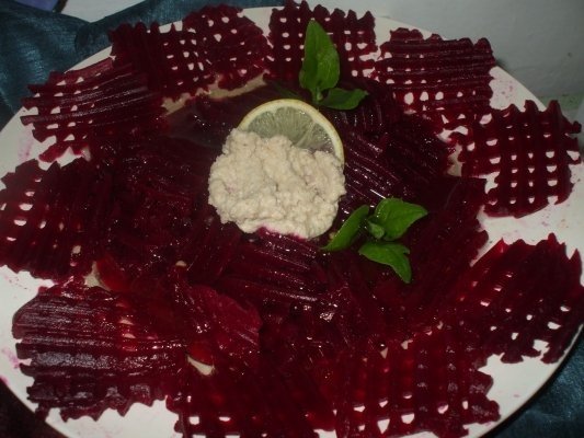 Salata de sfecla rosie