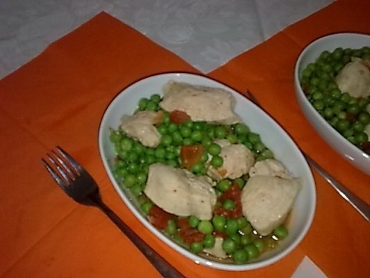 Piept de pui cu mazare