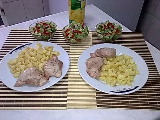 Friptura de curcan,cu cartofi prajiti