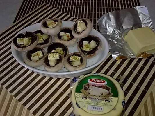 Ciuperci cu unt si cascaval