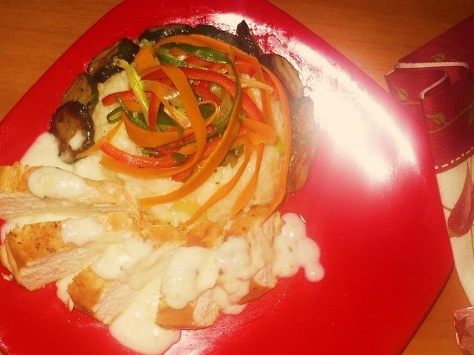 Friptura de pui cu orez si legume