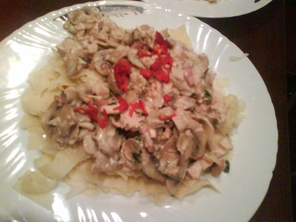 Tagliatele cu pui si ciuperci