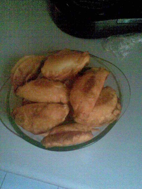 Scoicute cu cartofi si salam