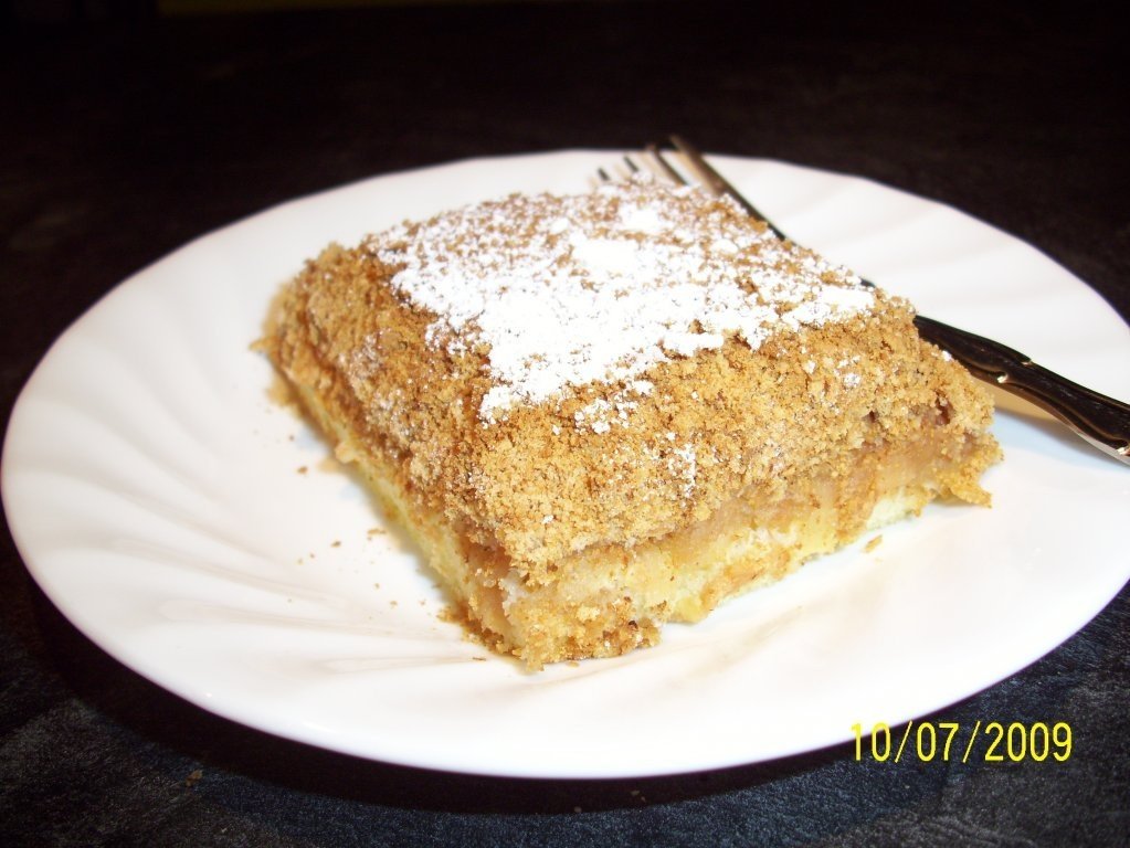 Prajitura de mere cu pandispan