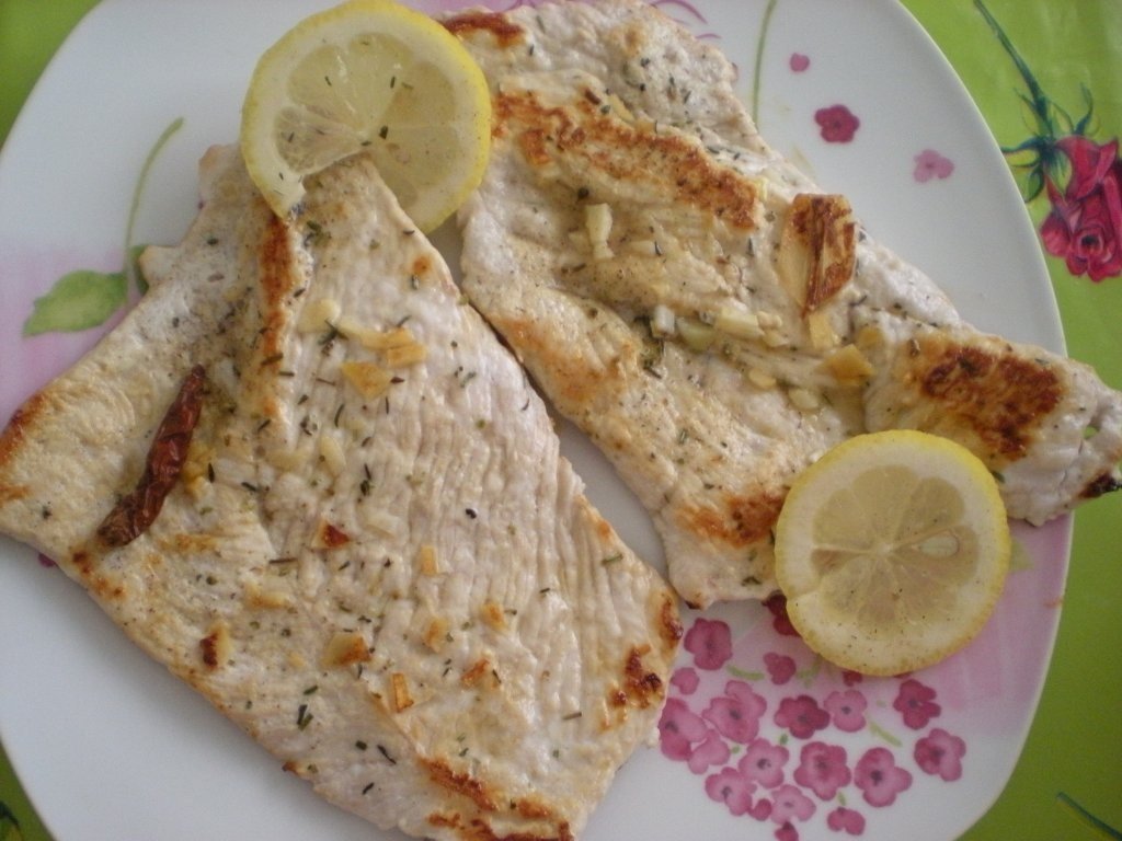 Piept de curcan la placa