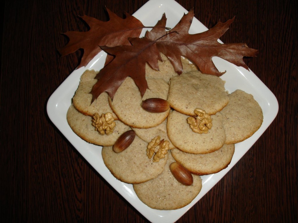 Fursecuri fragede cu nuca