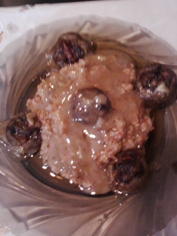 Ciuperci umplute cu garnitura de hrisca