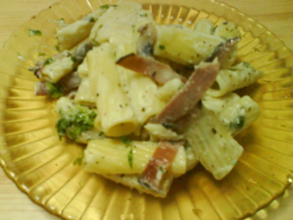 Paste cu sos de smantana