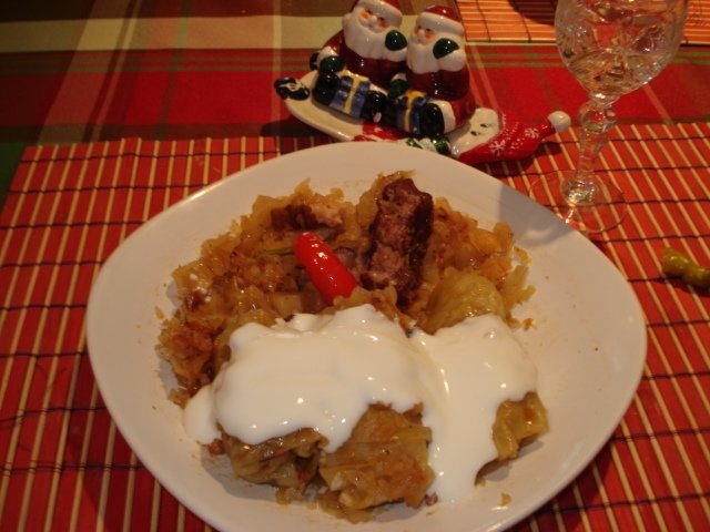 Sarmale cu carnati si afumatura