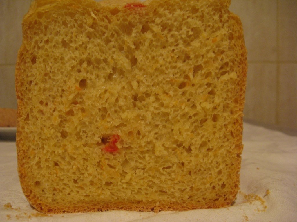 Paine cu morcov si ardei (masina de facut paine)