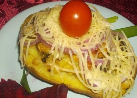 Cartofi fierti in coaja, umpluti dati  la cuptor