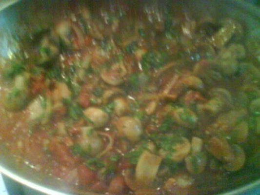 CIUPERCI LA TIGAIE, CU ROZMARIN