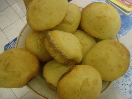 Muffins cu portocale (adaptare dupa Teo's Kitchen)