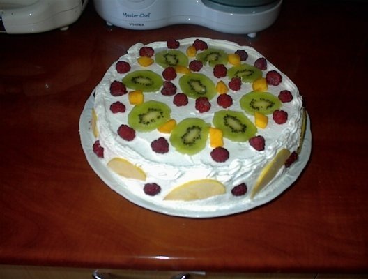 Tort de frisca cu banane