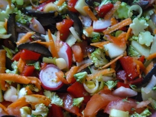 Salata de primavara cu brocoli