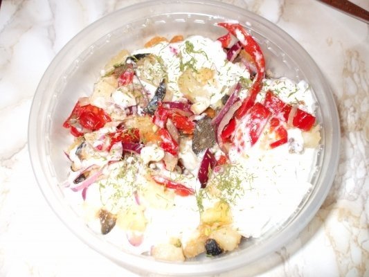 Salata asortata cu sos iutar