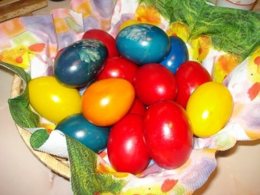 OUA VOPSITE IN JOIA MARE