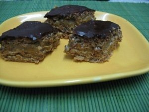 PRAJITURA  CU NUCA SI CREMA CU CAFEA NESS