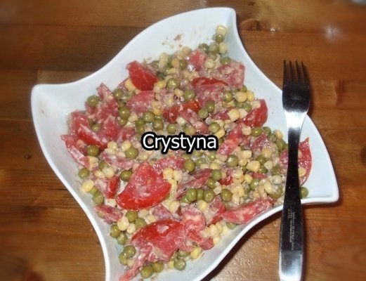 Salată cu ton, colorată