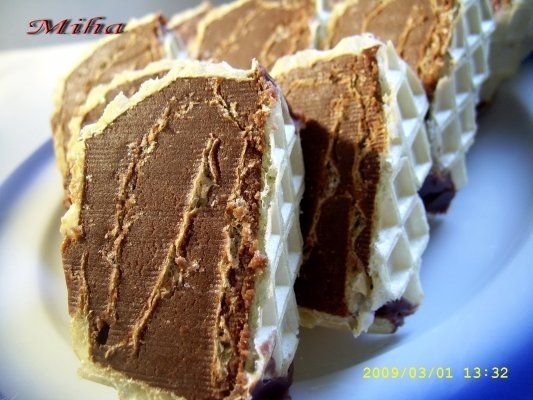 Rulada de napolitana cu ciocolata de casa