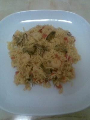 PAELLE CU FRUCTE DE MARE