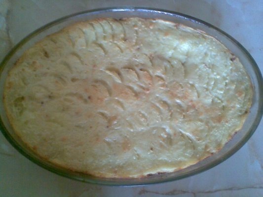 PLACINTA DE CARNE CU CARTOFI SI PASTARNAC