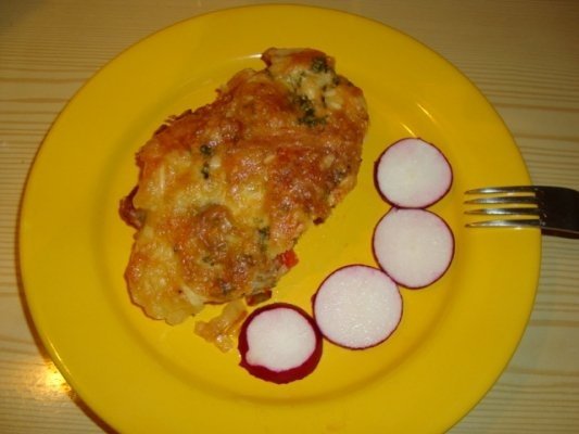 CARTOFI CU CARNACIORI LA CUPTOR