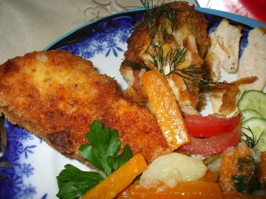 Pui pane cu morcov ras si garnitura