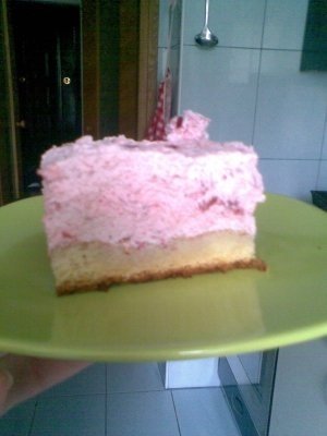 Prajitura cu capsuni