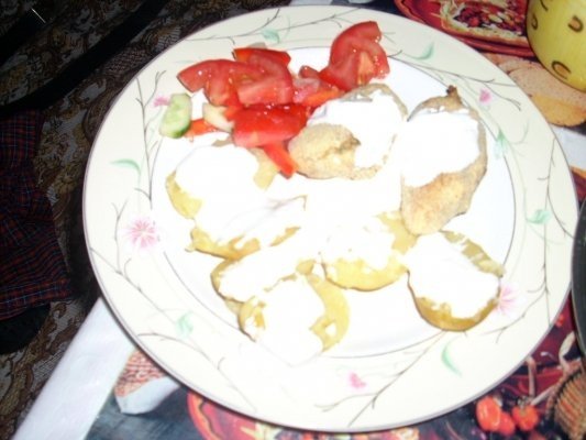 CARTOFI NOI LA CUPTOR CU SOS DE USTUROI