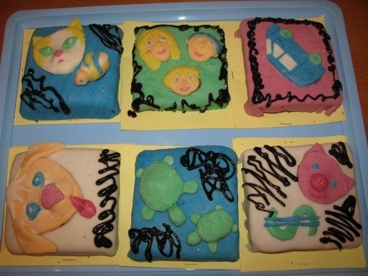 Minitorturi personalizate