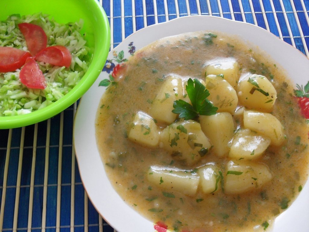 Tocanita de cartofi noi