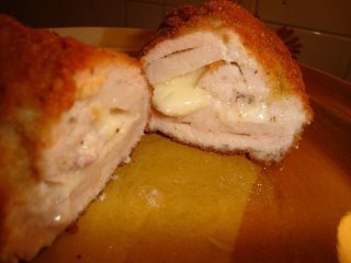 Rulada de carne cu bechamel