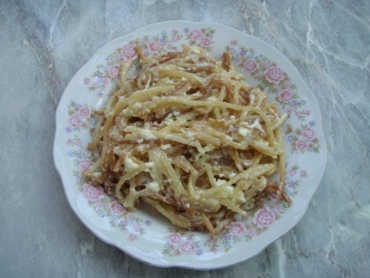 Mic dejun dulce din spaghete