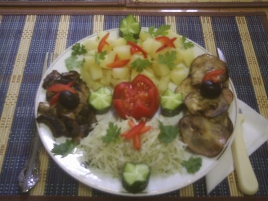 VINETE SI DOVLECEI LA GRATAR