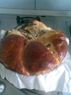 Cozonac impletit cu mac