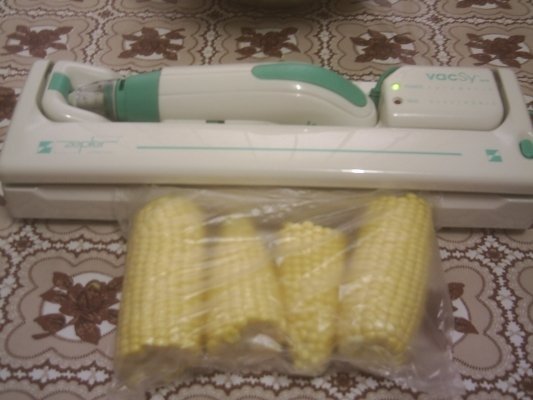 DIN CATEGORIA LEGUME CRUDE CONGELATE - PORUMBUL